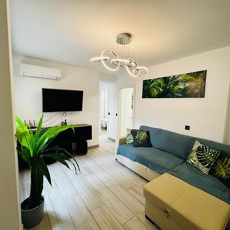 Apartamento Fabrynne Beach Μάλαγα Εξωτερικό φωτογραφία